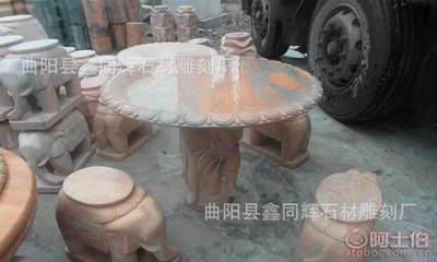 曲陽(yáng)鑫同輝廠(chǎng)家直銷(xiāo)天然大理石石桌石凳，庭院石材桌凳現(xiàn)貨供應(yīng)